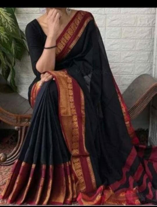 Pure Handloom Saree in Plain Black Colour