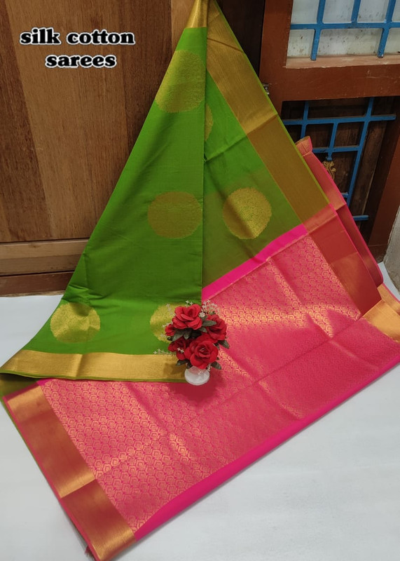 Cotton Silk Saree in Stylish Leaf Green Colour with Attractive Big Bhotta's and Wide Golden Zari Border