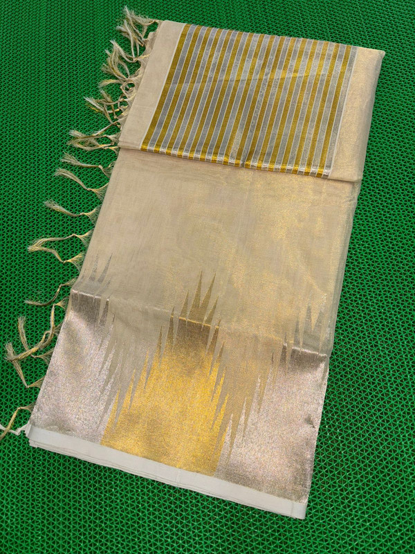 Kerala Handloom Tissue saree with Golden and Silver Temple Design along with Beautiful Rich Multicoloured Border Pallu.