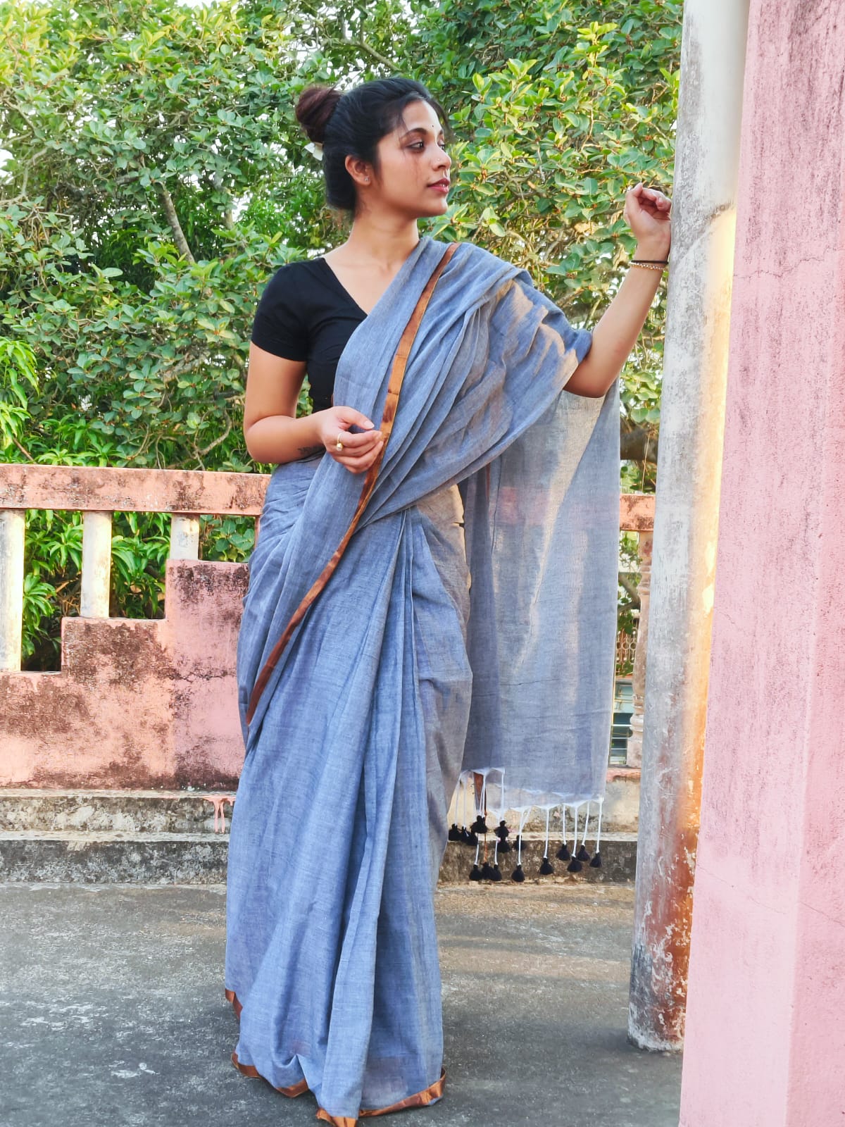 Plain Linen Cotton Saree in Grey Colour.
